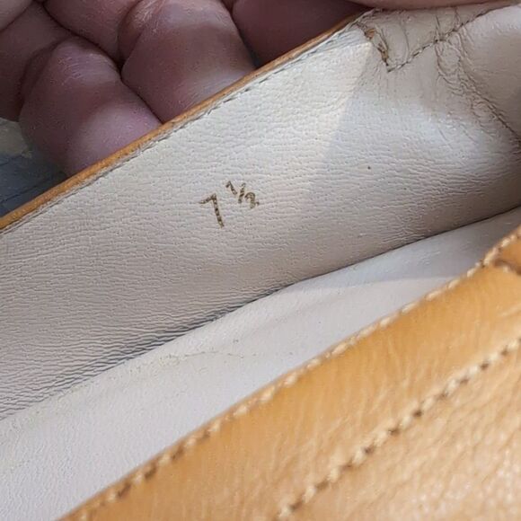 Everlane Mustard Yellow Leather Block Heels - Picture 14 of 15